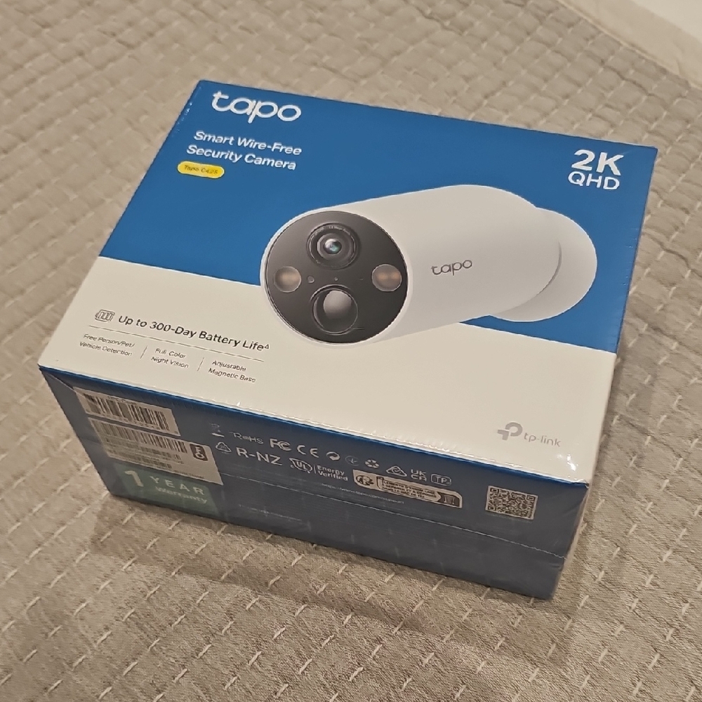 TP-Link Tapo C425 2K QHD Security Camera - White - Wireless